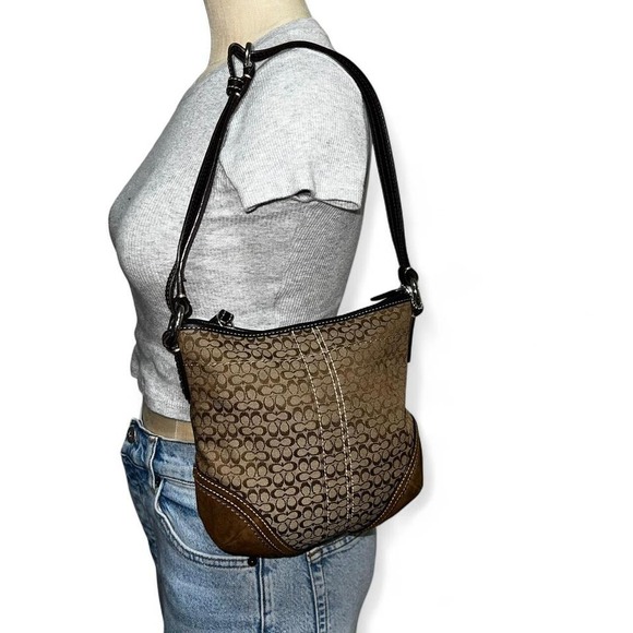 Coach Signature Canvas and Leather cross body Bag in brown and tan - Picture 2 of 8